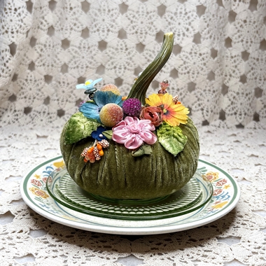 Pumpkin Pincushion Display
